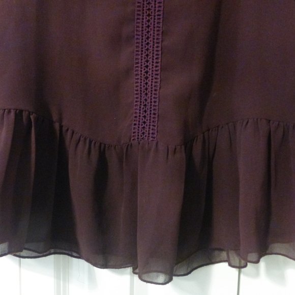 LE CHATEAU burgundy semi-sheer ruffle chiffon v-neck 3/4 sleeve blouse - Picture 3 of 9